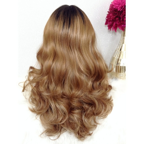 🆕SWISS LACE FRONT WIG MIDDLE PART WIG - Picture 3 of 3